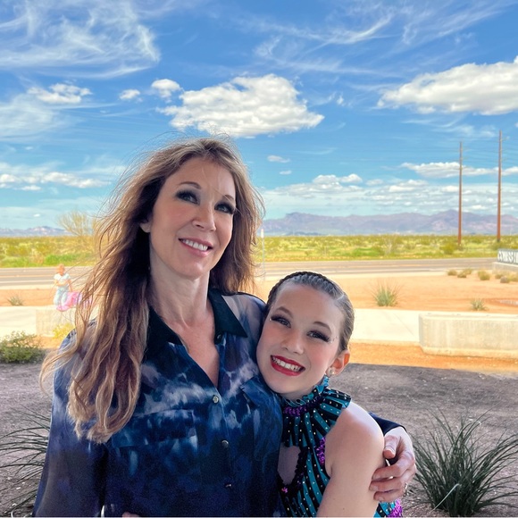 LIKE MY LUX SHOW LISTING FOR LIVE SHOWS! - Picture 5 of 15